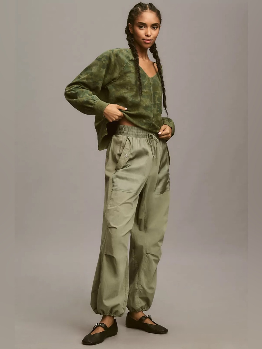 Pilcro Reworked Popover V-Neck Sweatshirt. Green camo. Size XL